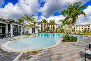 1BR Condo in Fort Myers | Pool + Gym + BBQ