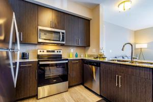 1BR Condo in Fort Myers | Pool + Gym + BBQ