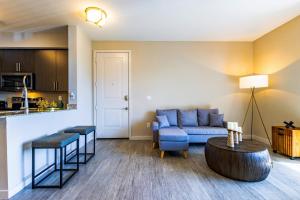 1BR Condo in Fort Myers | Pool + Gym + BBQ