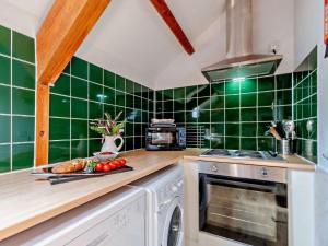 4 Bed in Pembroke oc-44351