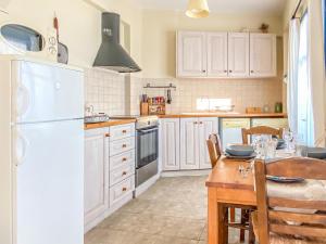 Kyparissis Beach house 1