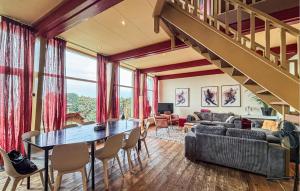 6 Bedroom Cozy Home In Oudega