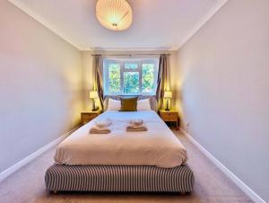 Surbiton Gem 5 Min to Station & Free Parking