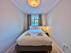 Surbiton Gem 5 Min to Station & Free Parking