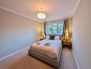 Surbiton Gem 5 Min to Station & Free Parking