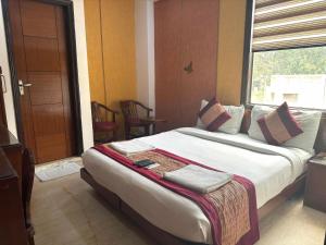 Hotel Daanish Near Sir Ganga Hospital Karol Bagh