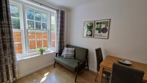 2 bedroom flat - 15 min walk to Big Ben