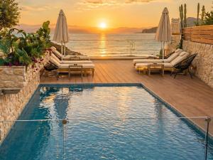 Beachfront Villa Anatoli Sidari with private heated pool by DadoVillas