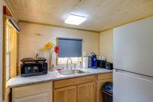 2 Mi to Greers Ferry Lake Boat Ramp! Cozy Studio