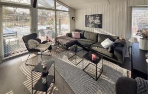 3 Bedroom Cozy Home In Hemmet