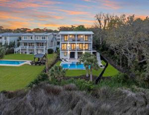 134 Compass Point