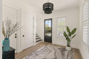 134 Compass Point