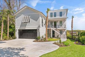134 Compass Point