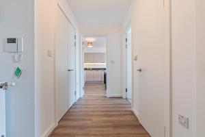 Wembley 2 Bed Skyline Views Sleeps 8 Pool Table