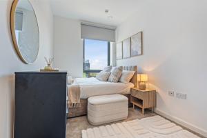 Wembley 2 Bed Skyline Views Sleeps 8 Pool Table