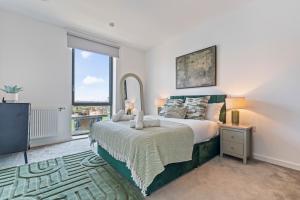 Wembley 2 Bed Skyline Views Sleeps 8 Pool Table