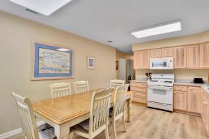 905 Mallery