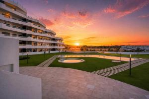 Luxury 2-Bedroom Apartment with Pool and Large Private Terrace near Torrevieja
