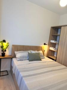 Luxury 2BRApartment on Shartava 28th FloorCityView