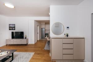 Lux apartments Bar