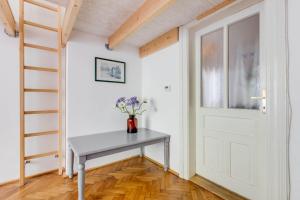 Family 2BDR apartment in Historical Vinohrady