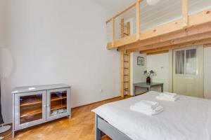 Family 2BDR apartment in Historical Vinohrady