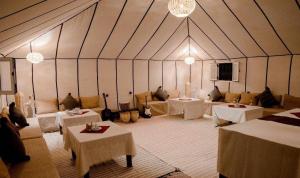 Glamour desert camp