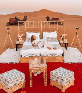 Glamour desert camp