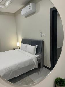 Elegant One-Bedroom Apartment O20