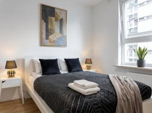 Golden Apartments Warsaw - Stylish & Sunny - Pereca Residence, City Center
