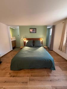 Studio vert à 400 m de la plage