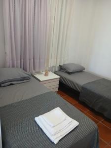 2 Bedroom Apartment -180m Beach -StarlinkWiFi -Balcony