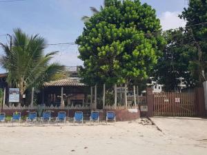 Vila Maanaim praia enseada pé na areia Ubatuba-sp