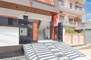 HOTEL O SR Guest House