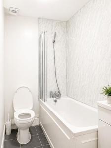 Stunning 1BR Apartment Brixton Sleeps 4
