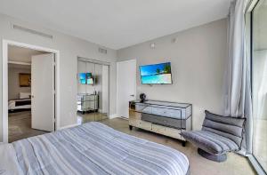 Luxury 2 bed 1 bath W residences brickell