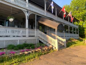 Auberge Lakeview Inn