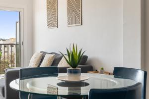 COSY WELL SITUED APARTMENT WITH SEA VIEW