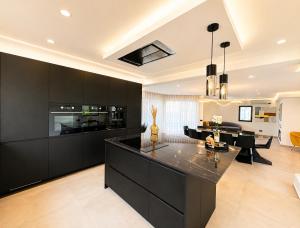 Villa Cristina 17 - Pool & 10 min walk from beach