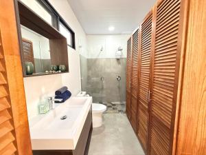 Casa La Paz, Paix, Jungle, Singes, Piscine à Atenas