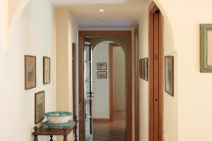 AD HOMES - Central Chiaia Flat