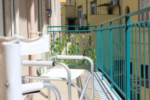 AD HOMES - Central Chiaia Flat
