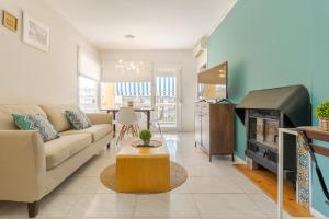 Coastal Paradise & Cozy Home with a 100m from the Beach!
