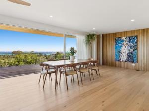 Coastal Luxe McCrae