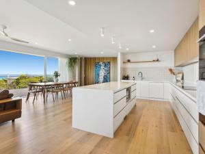 Coastal Luxe McCrae