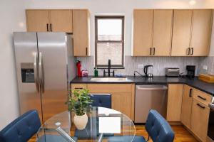 Brand New 3BR Chicago Retreat Near Fulton Market and United Center