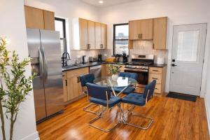 Brand New 3BR Chicago Retreat Near Fulton Market and United Center