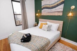 Brand New 3BR Chicago Retreat Near Fulton Market and United Center