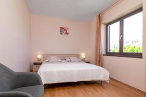 Apartments with parking space Umag - 7057