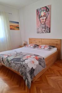 Apartments with parking space Kastel Stafilic, Kastela - 21591